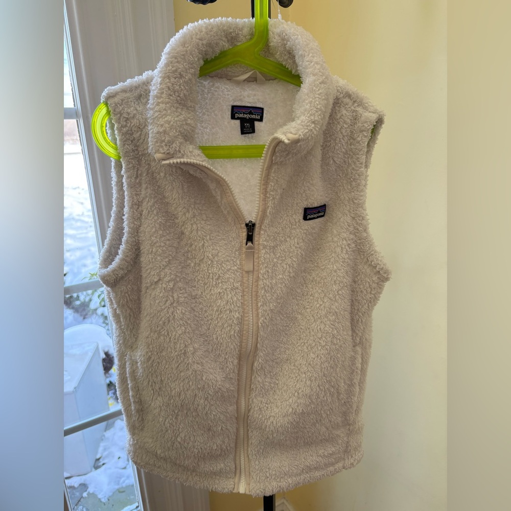 Patagonia youth vest size XXL 16-18